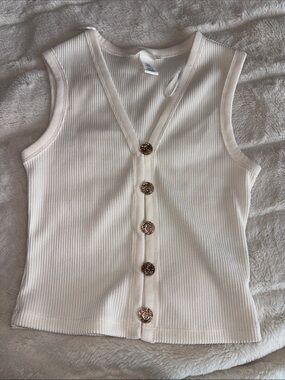 Brand New H&M Cream Ribbed Button-Front Sleeveless Top